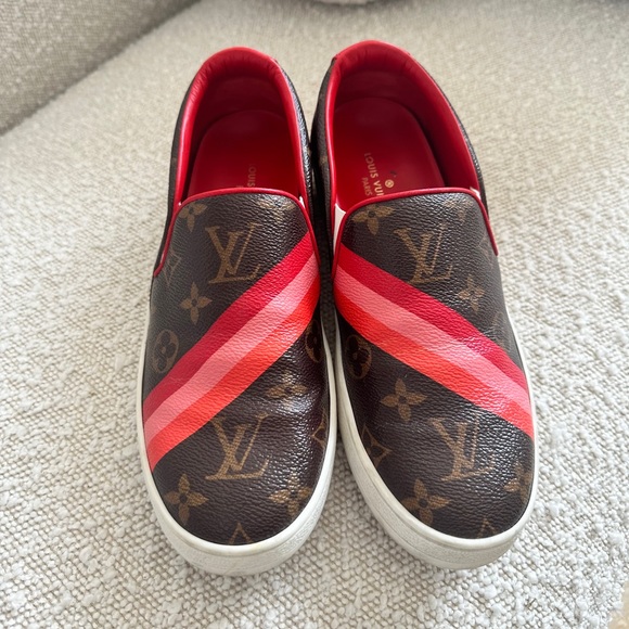 Louis Vuitton sneakers - Picture 1 of 5
